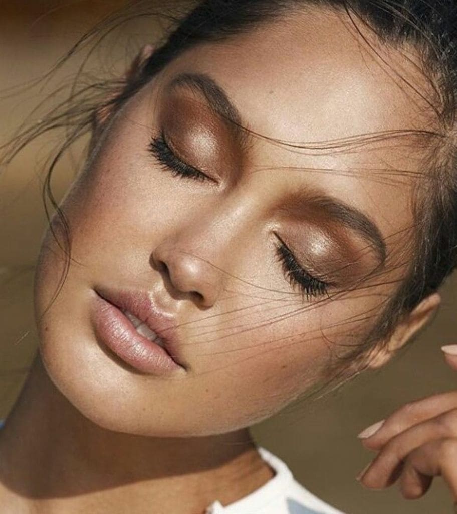 strobing μακιγιαζ highlighting