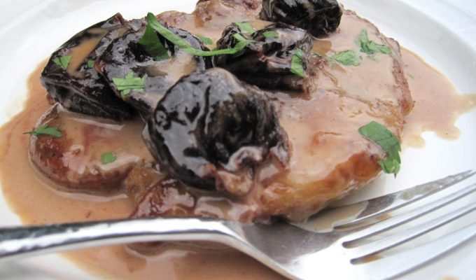 Χοιρινό με δαμάσκηνα