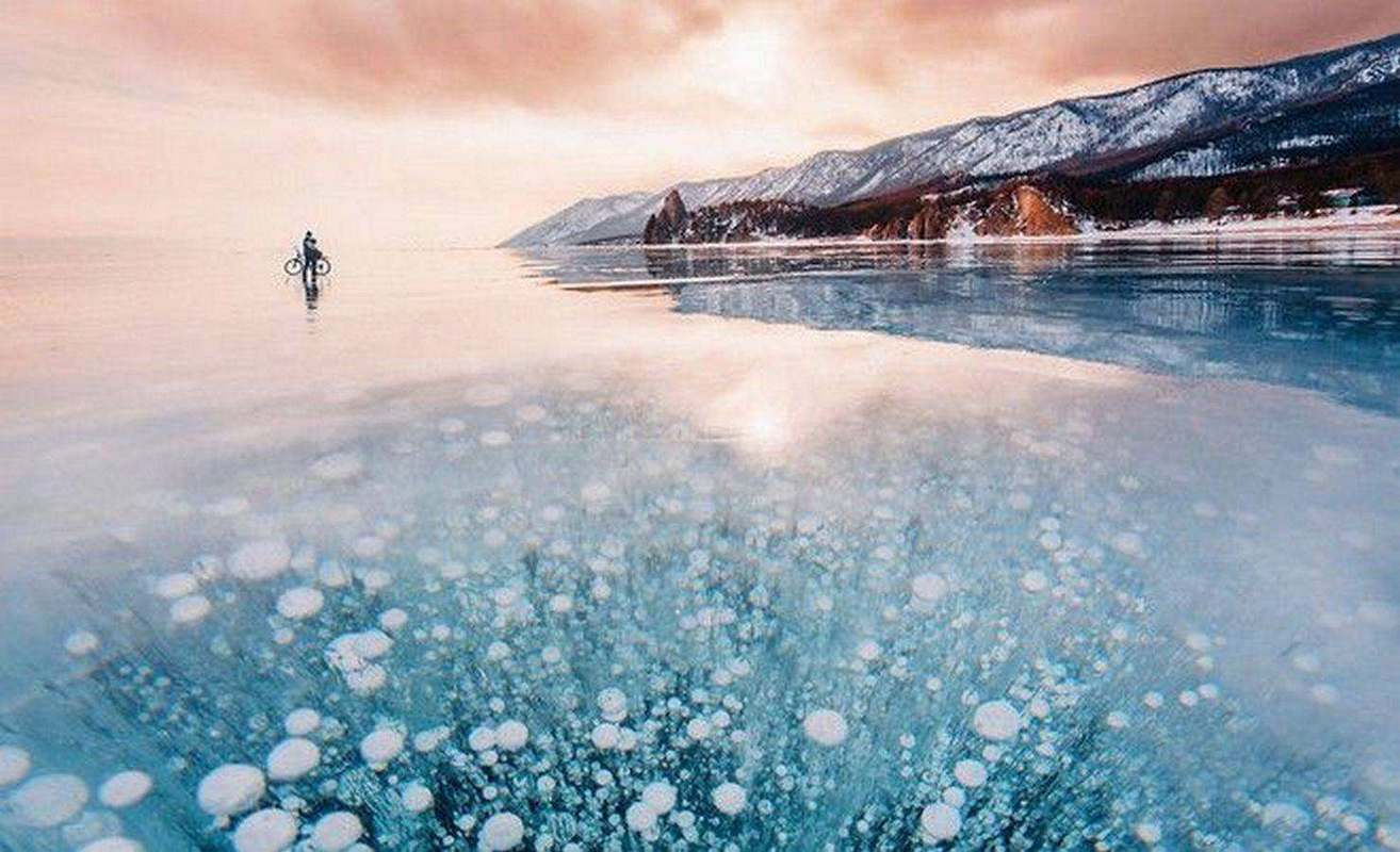 Μαγευτικές Εικόνες από την Παγωμένη Λίμνη Βαϊκάλη