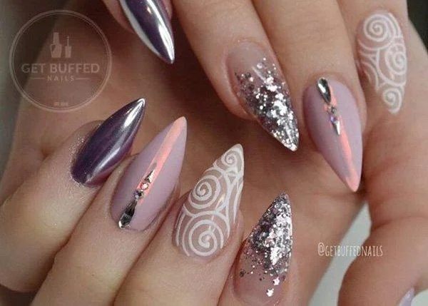 Nail Styling: 13 Ιδέες για Αμυγδαλωτά νύχια