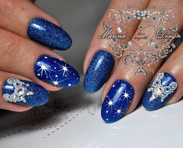 σχέδια νυχιών με στρας μπλε