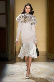 Blumarine+Fall+2017+UjppUiJ9MLSl Τι να φορέσω τα Χριστούγεννα