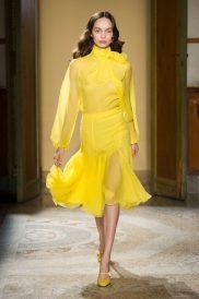 Blumarine+Fall+2017+wXvJh9xM6TVl Τι να φορέσω τα Χριστούγεννα