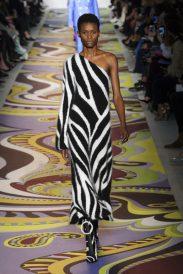 Emilio+Pucci+Fall+2017+WD8jamSBXqDl Τι να φορέσω τις γιορτές