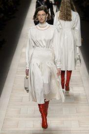 Fendi+Fall+2017+_uaX0lEtcifl Τι να φορέσω τις γιορτές