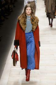 Fendi+Fall+2017+was6D8pLs0Tl Τι να φορέσω τα Χριστούγεννα