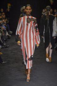 Loewe+Fall+2017+f4vxt9N4HOul Τι να φορέσω σήμερα