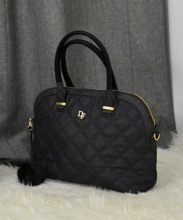 το accesorizing είναι απαραίτητο για κάθε γυναίκα