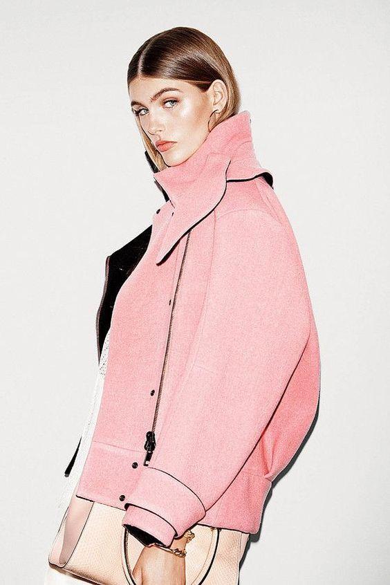 Ροζ παστέλ outfits χειμώνας