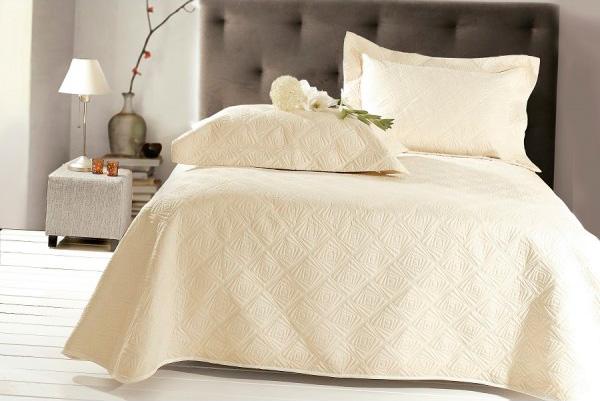 Κουβερλί σε κλασικό στυλ που ταιριάζει παντού και πάντα