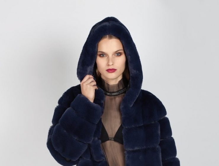 Μπλε Παλτό από Οικολογική Γούνα με Κουκούλα