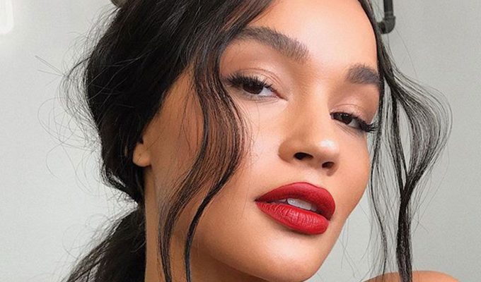 Το μακιγιάζ 5 λεπτών του ρεβεγιόν 2022