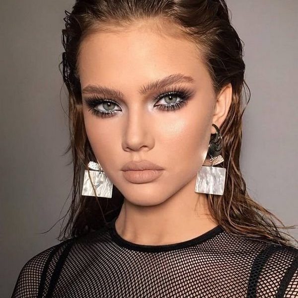 Bold makeup ρεβεγιόν 2022