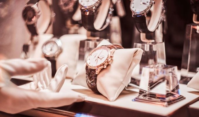 Ρολόι, κόσμημα με φινέτσα