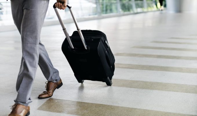 Βαλίτσες ταξιδιού αγορά