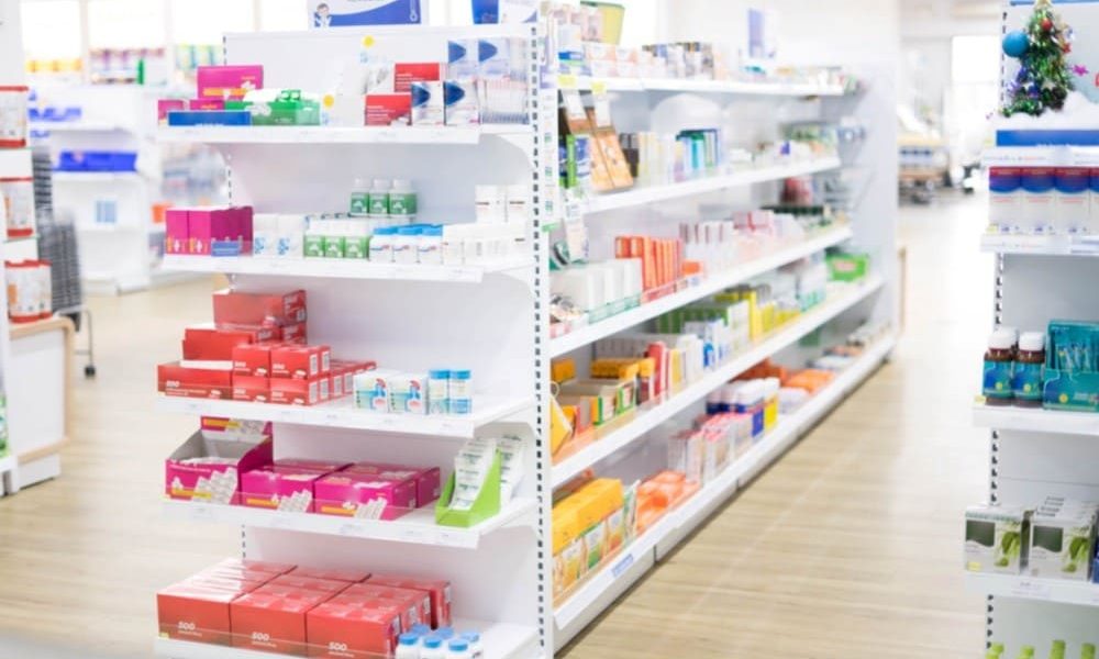 Έπιπλα και εξοπλισμός φαρμακείου