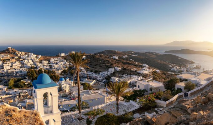 Ίος τοπ προορισμός για διακοπές με κοριτσοπαρέα