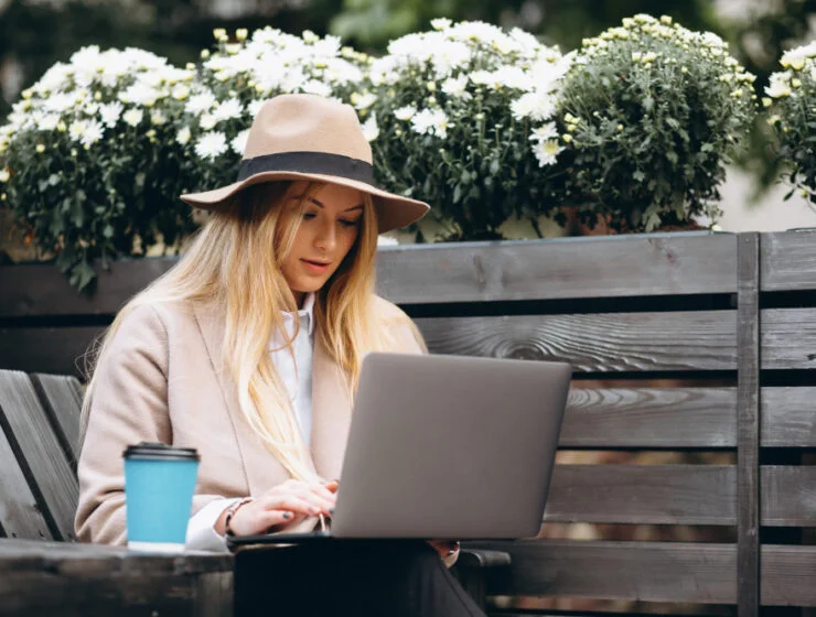 Δουλειά από το σπίτι ή όπου σε ευχαριστεί: Τρόποι που θα την κάνουν ευκολότερη